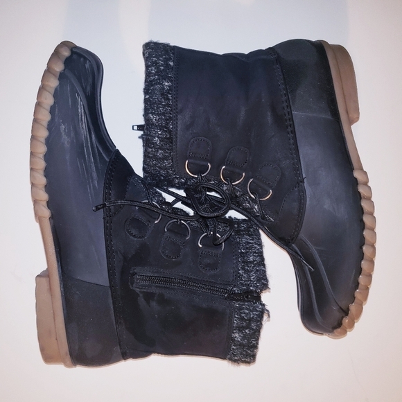 Baretraps Black Zipper Winter Boots - Picture 3 of 7